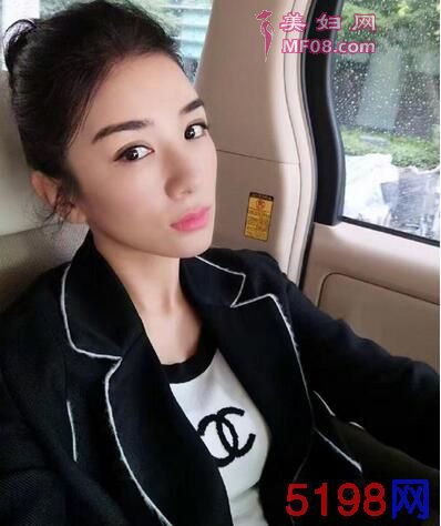 40岁黄奕减肥成功颜值回春，正式告别过去！网友：与女儿好好生活！