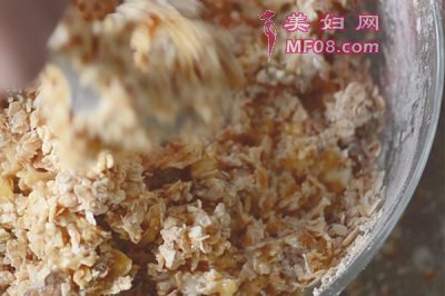 香蕉燕麦能量棒怎么做 香蕉燕麦能量棒的做法