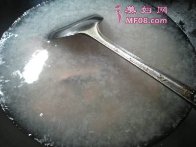 黑木耳圆白菜炒猪肝怎么做好吃 黑木耳圆白菜炒猪肝最正宗的做法