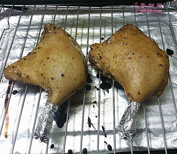 黑胡椒牛排酱烤鸭腿怎么做好吃 黑胡椒牛排酱烤鸭腿的家常做法