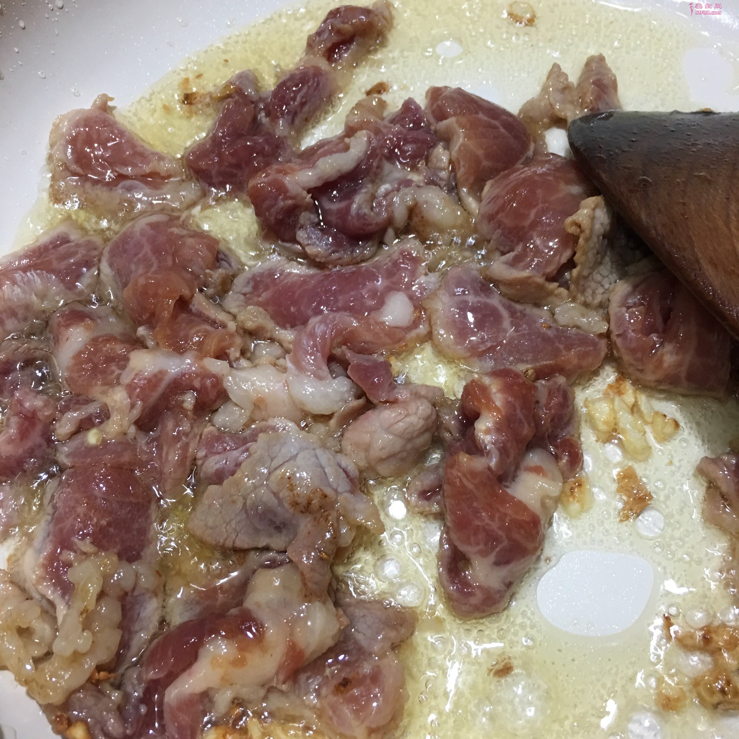 青椒炒肉片怎么做好吃 家常青椒炒肉片的做法