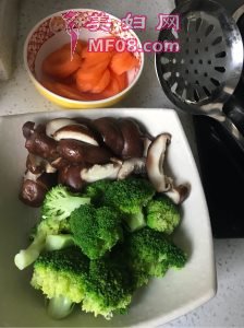 照烧肉卷饭怎么做好吃 照烧肉卷饭的家常做法