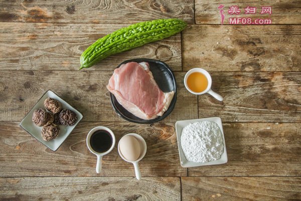 肉馅苦瓜怎么做好吃 家常肉馅苦瓜的做法