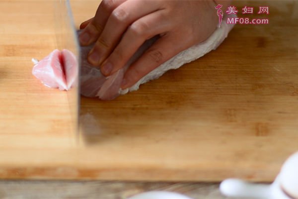 肉馅苦瓜怎么做好吃 家常肉馅苦瓜的做法