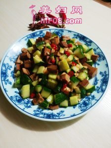 五香豆干拌黄瓜最正宗的做法 家常五香豆干拌黄瓜的做法