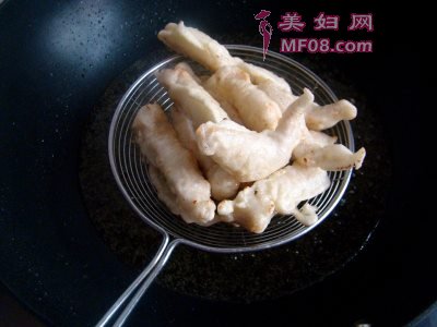 糖醋里脊怎么做好吃 糖醋里脊的家常做法