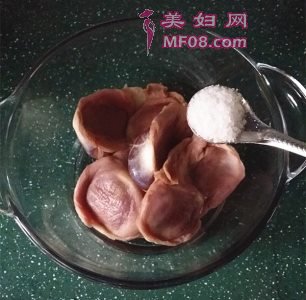 香辣鸭胗怎么做好吃 家常香辣鸭胗的做法