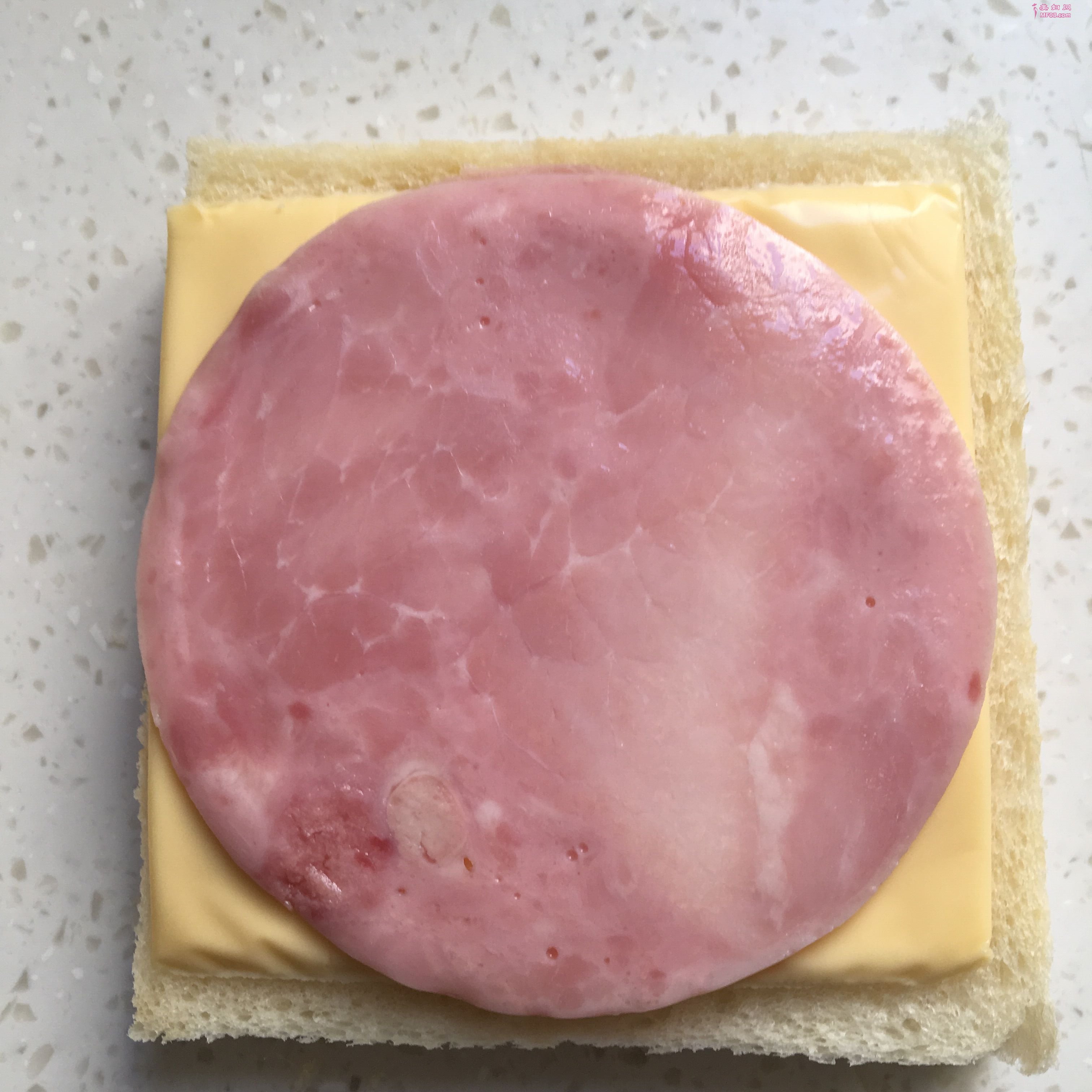 港式火腿西士多怎么做 港式火腿西士多的做法