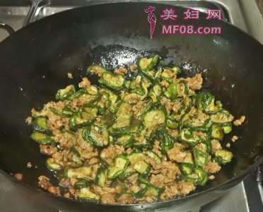 肉末黄瓜钱最正宗的做法 家常肉末黄瓜钱的做法肉末黄瓜钱