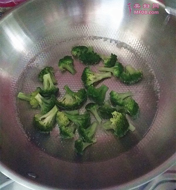 香煎鸭脯肉怎么做 香煎鸭脯肉的做法