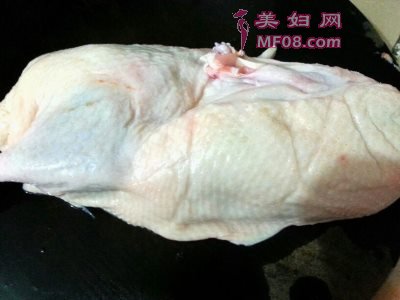吮指冰糖酱鸭怎么做好吃 吮指冰糖酱鸭最正宗的做法
