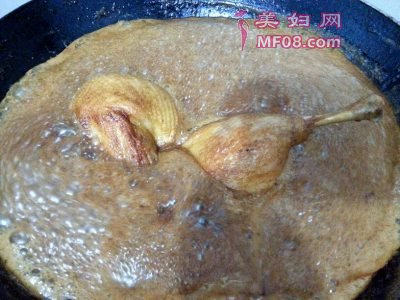 吮指冰糖酱鸭怎么做好吃 吮指冰糖酱鸭最正宗的做法