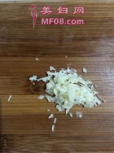 家常凉拌豆皮黄瓜胡萝卜丝的做法 凉拌豆皮黄瓜胡萝卜丝怎么做好吃