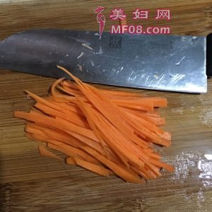 家常凉拌豆皮黄瓜胡萝卜丝的做法 凉拌豆皮黄瓜胡萝卜丝怎么做好吃