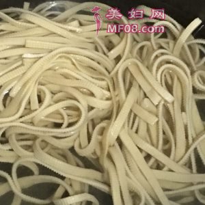 家常凉拌豆皮黄瓜胡萝卜丝的做法 凉拌豆皮黄瓜胡萝卜丝怎么做好吃