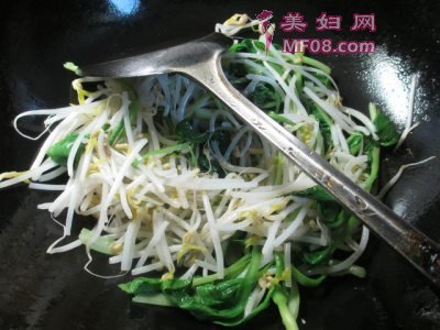怎么做鸡毛菜炒绿豆芽最好吃 鸡毛菜炒绿豆芽怎么做好吃