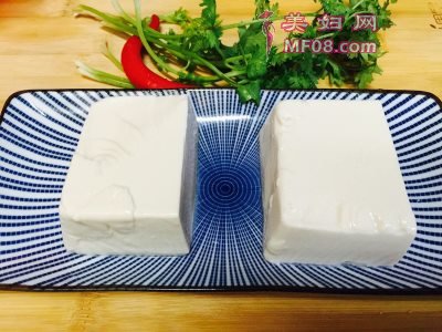 皮蛋豆腐最正宗的做法 家常皮蛋豆腐的做法
