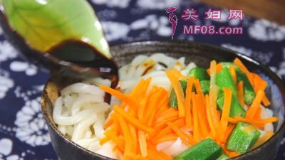 招牌乌冬面最正宗的做法 家常招牌乌冬面的做法