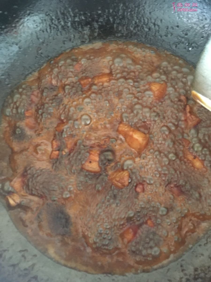 五花肉炖干豆角怎么做 五花肉炖干豆角的做法