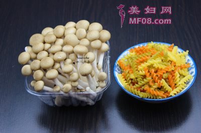 真姬菇拌通心粉最正宗的做法 家常真姬菇拌通心粉的做法