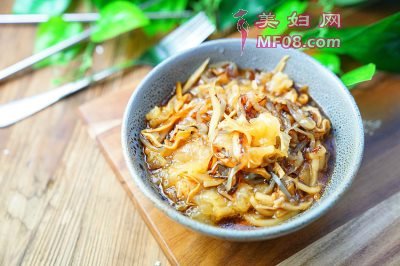 海蜇拌鲜银耳最正宗的做法 家常海蜇拌鲜银耳的做法