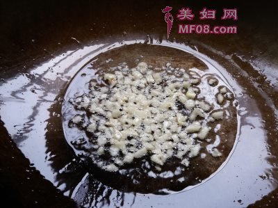 橄榄菜鸡蛋炒饭怎么做好吃 橄榄菜鸡蛋炒饭最正宗的做法