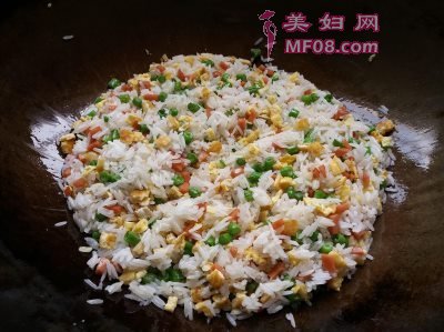 橄榄菜鸡蛋炒饭怎么做好吃 橄榄菜鸡蛋炒饭最正宗的做法