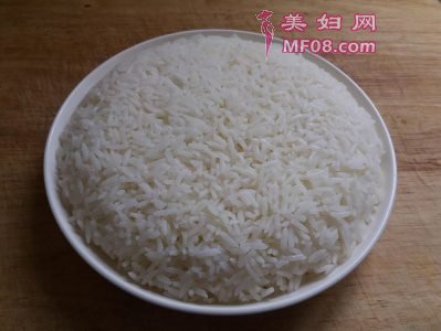 橄榄菜鸡蛋炒饭怎么做好吃 橄榄菜鸡蛋炒饭最正宗的做法