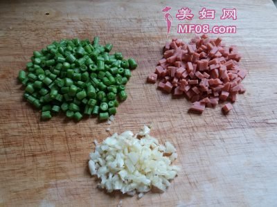 橄榄菜鸡蛋炒饭怎么做好吃 橄榄菜鸡蛋炒饭最正宗的做法