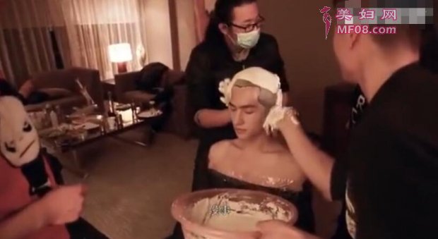 杨洋倒模真相 终于洗白了不是用来做替身