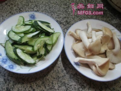秀珍菇炒青瓜怎么做好吃 秀珍菇炒青瓜最正宗的做法
