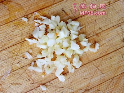 胡萝卜炒肉丝最正宗的做法 家常胡萝卜炒肉丝的做法