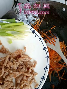 胡萝卜炒肉丝最正宗的做法 家常胡萝卜炒肉丝的做法