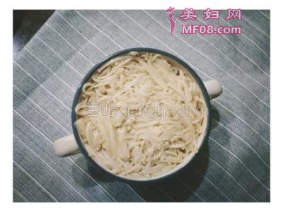 凉拌金针凉拌金针菇怎么做好吃 凉拌金针菇的家常做法菇
