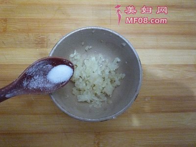 怎么做蒜泥拌鸡蛋最好吃 蒜泥拌鸡蛋怎么做好吃