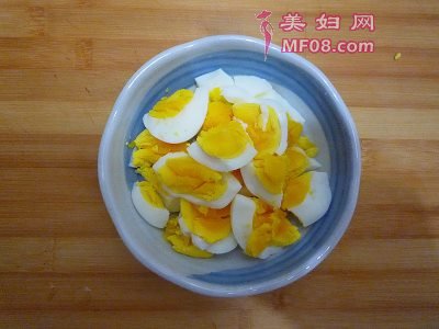 怎么做蒜泥拌鸡蛋最好吃 蒜泥拌鸡蛋怎么做好吃