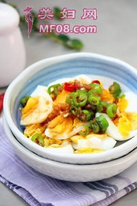 怎么做蒜泥拌鸡蛋最好吃 蒜泥拌鸡蛋怎么做好吃