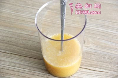 黄桃西瓜沙冰怎么做 黄桃西瓜沙冰的做法