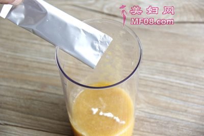 黄桃西瓜沙冰怎么做 黄桃西瓜沙冰的做法