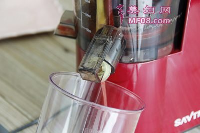 黄桃西瓜沙冰怎么做 黄桃西瓜沙冰的做法