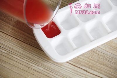 黄桃西瓜沙冰怎么做 黄桃西瓜沙冰的做法