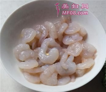 西兰花炒虾仁怎么做好吃 西兰花炒虾仁最正宗的做法