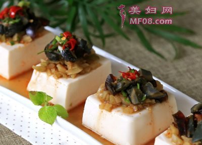 家常皮蛋拌豆腐的做法 皮蛋拌豆腐怎么做好吃