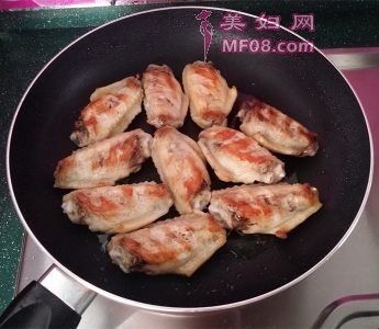 德国啤酒烩鸡翅怎么做 德国啤酒烩鸡翅的做法