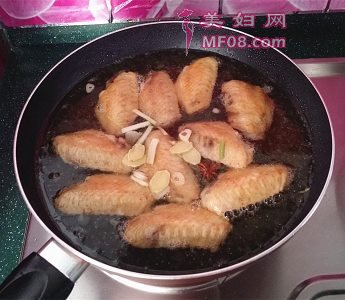 德国啤酒烩鸡翅怎么做 德国啤酒烩鸡翅的做法