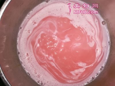 草莓味布丁火龙果杯怎么做好吃 草莓味布丁火龙果杯的家常做法