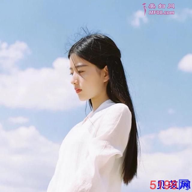 我月薪上万，给妈妈缴了一次医要费后，老公却怒提离婚！