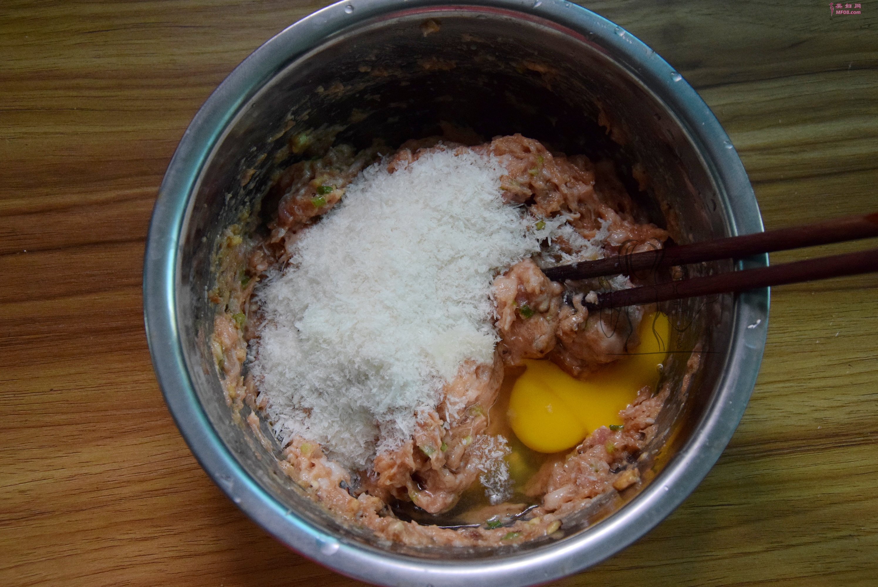 芝心肉丸怎么做好吃 芝心肉丸的家常做法