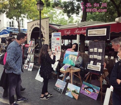 张馨予沦落到街头卖画?这是要退出娱乐圈的节奏吗
