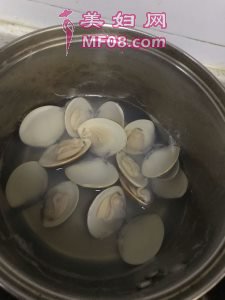 花蛤蒸蛋最正宗的做法 家常花蛤蒸蛋的做法